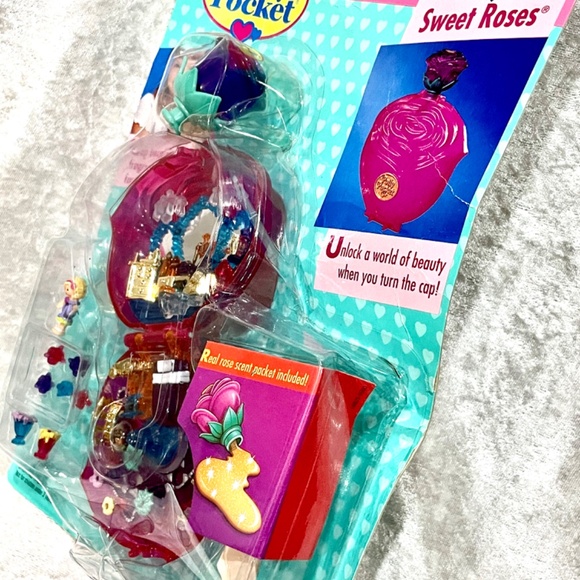 Vintage Bluebird Polly Pocket Sweet Roses BRAND NEW IN BOX 1996 Sparkle Surprise - Picture 6 of 8